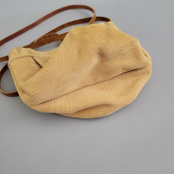 ReFind Originals Upcycled Leather Women's Designer Small Crossbody Purse - Picture 4 of 11